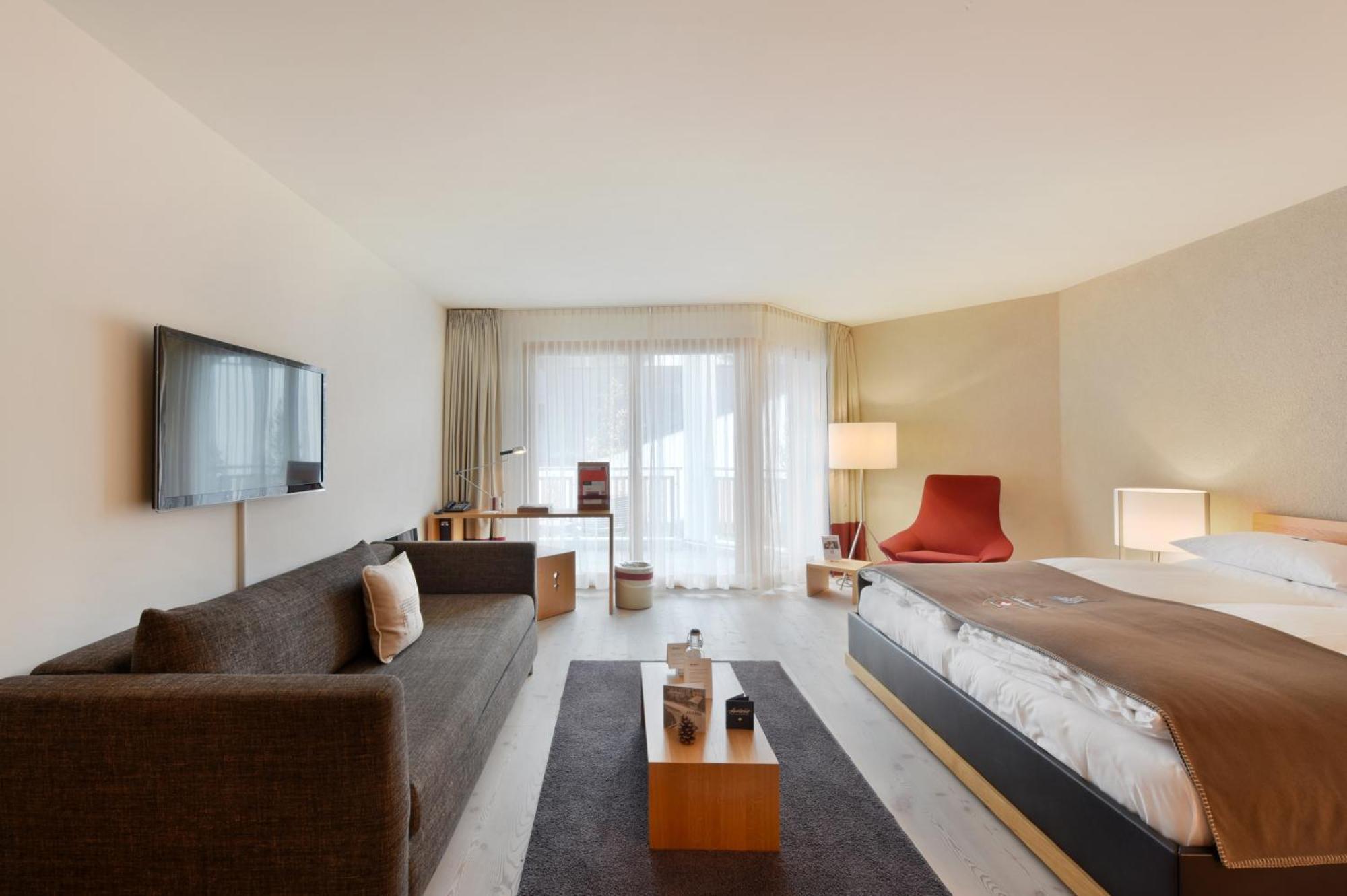 Hotel Schweizerhof Lenzerheide Rum bild