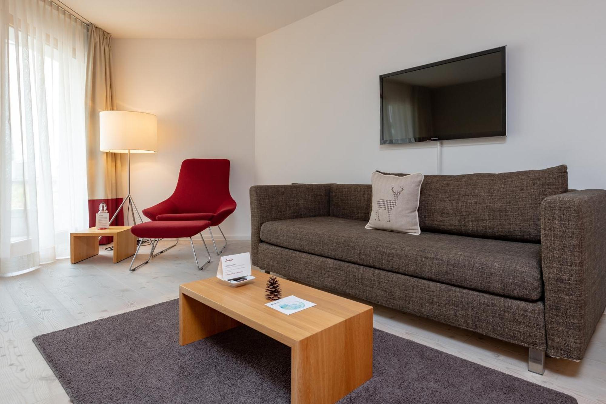 Hotel Schweizerhof Lenzerheide Rum bild