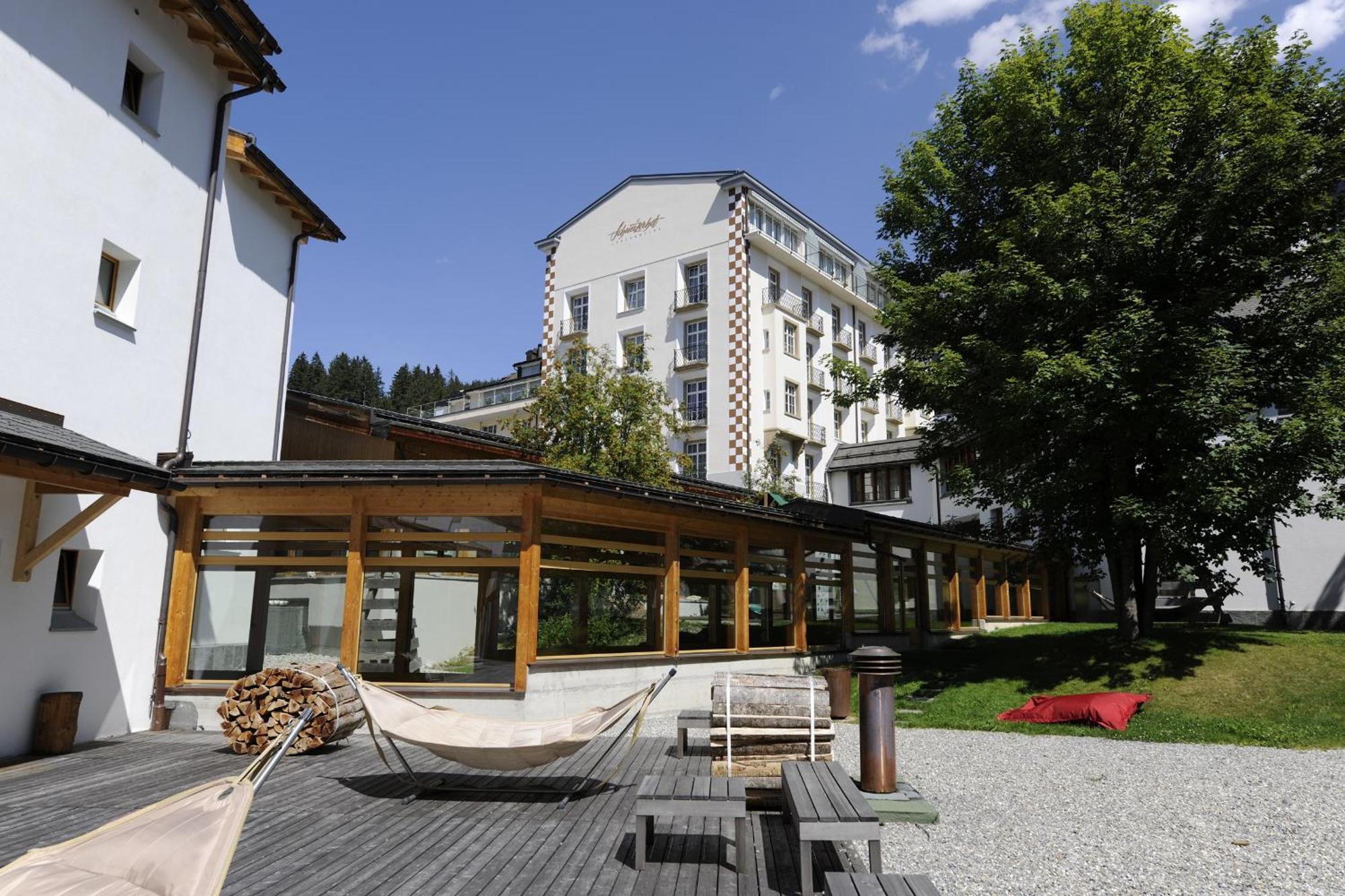 Hotel Schweizerhof Lenzerheide Exteriör bild